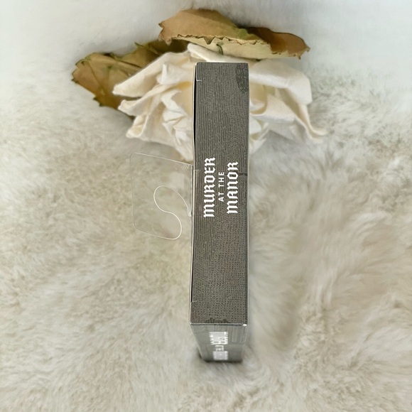 New w/tags MURDER MYSTERY GAME “Murder at the Manor” Race against the other team - Picture 4 of 4